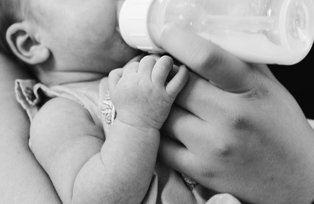 best way to storing breastfeed milk in the freezer